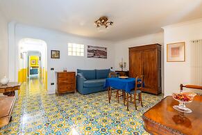 Charming House With Terrace at Historical Center