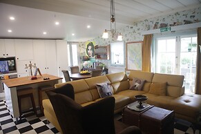 Pheasant Lodge