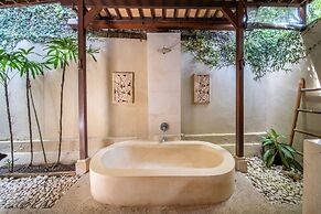 Villa Senang, Seminyak