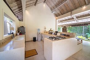 Villa Gembira, Seminyak