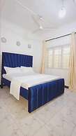 Lux Suites Bamburi Holiday House