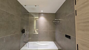 The Manor House Boutique Stays