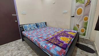 Goroomgo M S M Residency Puri