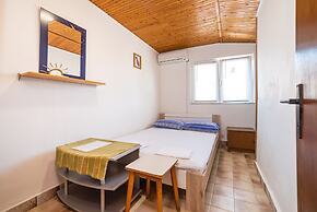 Ivica Studio Apartment