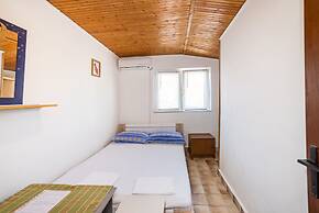 Ivica Studio Apartment