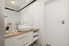 Subtle Grey Apartment by Renters