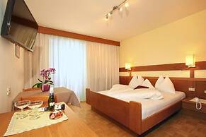 Hotel Garni Savoy