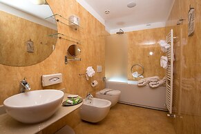 Color Hotel Style, Design & Gourmet