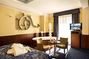 Color Hotel Style, Design & Gourmet