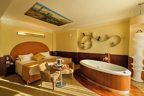 Color Hotel Style, Design & Gourmet