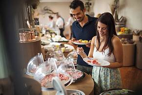 Color Hotel Style, Design & Gourmet