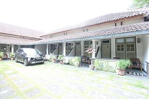 OYO Life 93247 Pondok Pariwisata