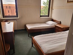 Hostel Bialoleka - Free Parking, Fast Wifi