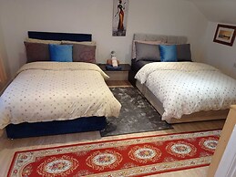 Shepherds Spacious House 4-beds