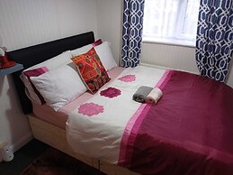 Shepherds Spacious House 4-beds