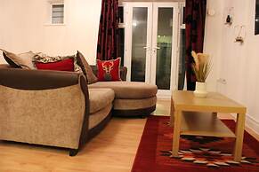 Impeccable Spacious 1-bed Apart in London Dagenham