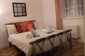 Impeccable Spacious 1-bed Apart in London Dagenham
