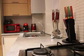 Impeccable Spacious 1-bed Apart in London Dagenham