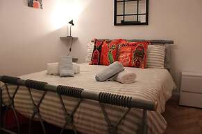 Impeccable Spacious 1-bed Apart in London Dagenham