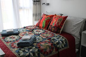 Charming and Stylish 2-bed Apart - London Dagenham