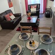 Charming and Stylish 2-bed Apart - London Dagenham