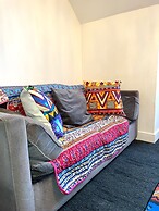 Charming 1-bed Loft Apartment in Romford