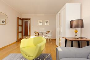 Saska Kępa Apartment by Renters