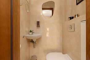 Saska Kępa Apartment by Renters