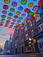 Modern City Center 2 Bedroom Apartment