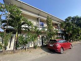 OYO Life 93258 Kos Sahabat