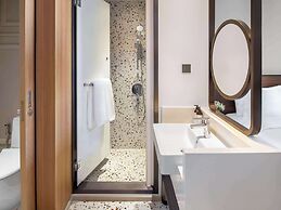 Mercure Bangkok Surawong