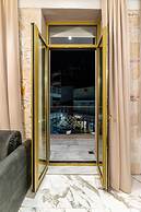 Royal Gold City Suites