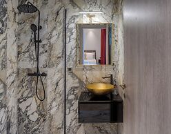 Royal Gold City Suites