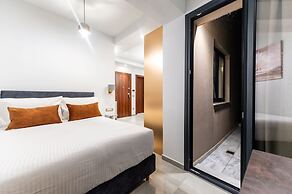 Royal Gold City Suites