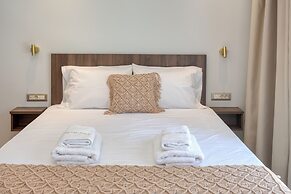 Royal Gold City Suites