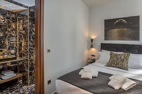 Royal Gold City Suites