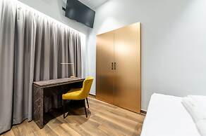 Royal Gold City Suites