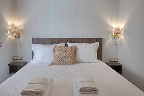 Royal Gold City Suites