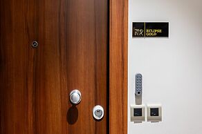 Royal Gold City Suites