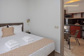 Royal Gold City Suites