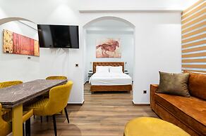 Royal Gold City Suites