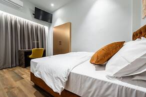 Royal Gold City Suites