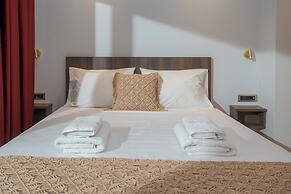 Royal Gold City Suites