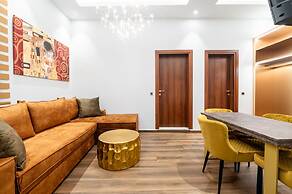 Royal Gold City Suites