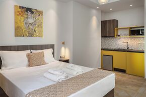 Royal Gold City Suites