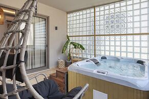 Royal Gold City Suites