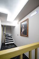 Royal Gold City Suites