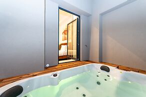 Royal Gold City Suites