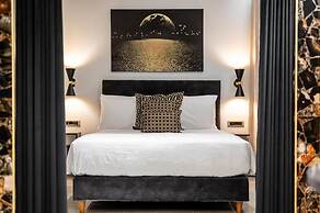 Royal Gold City Suites