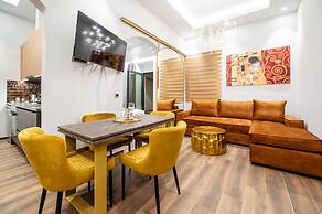 Royal Gold City Suites